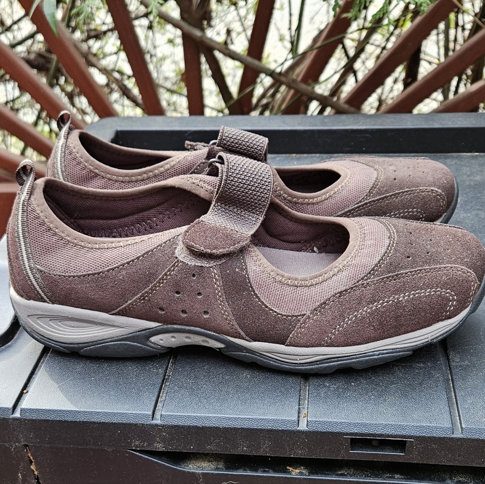 Easy spirit Mary Jane's size 11
